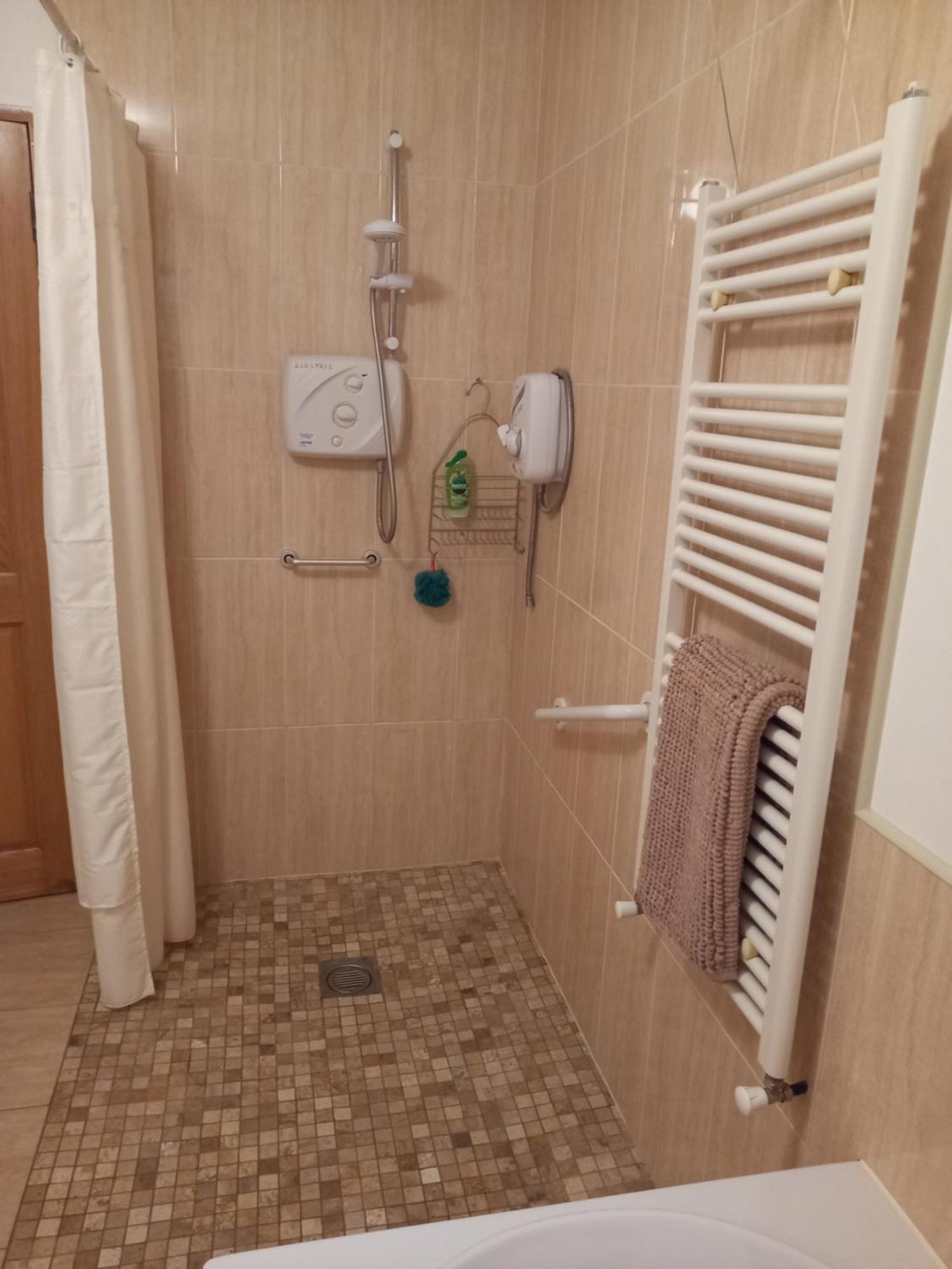 Four Seasons Apartment Waterford Bagian luar foto