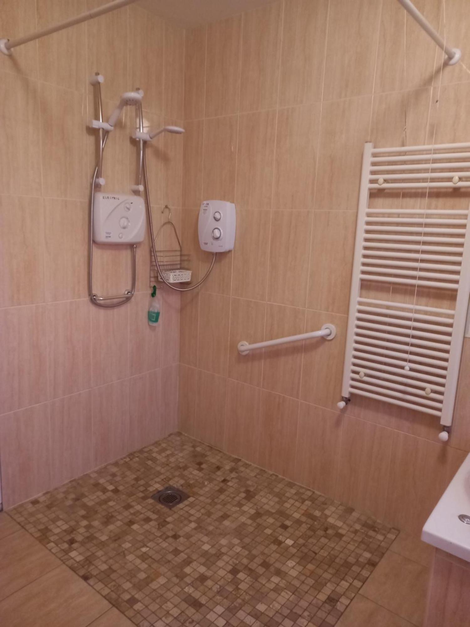 Four Seasons Apartment Waterford Bagian luar foto